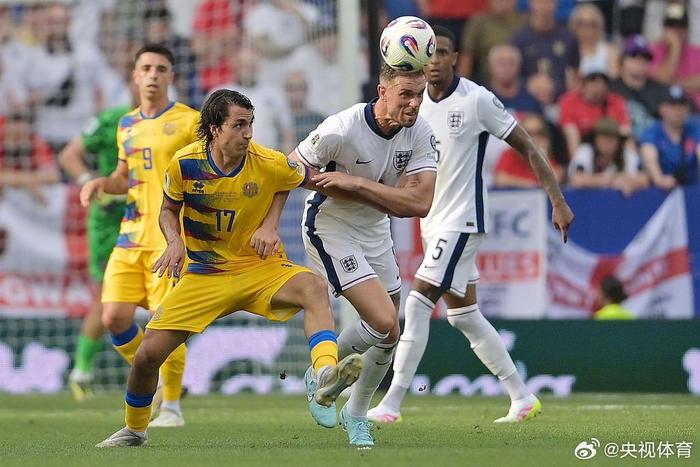 包含荷兰小胜乌克兰，小组赛领跑优势显著的词条