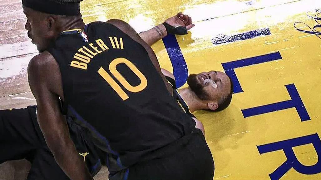 库里险胜官方宣布新规，球队未来可期关键表现点燃全场！